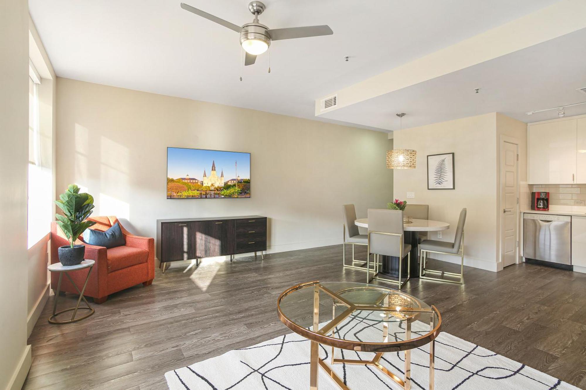 Modern & Fully Furnished Apartments In The Heart Of The City Новый Орлеан Экстерьер фото