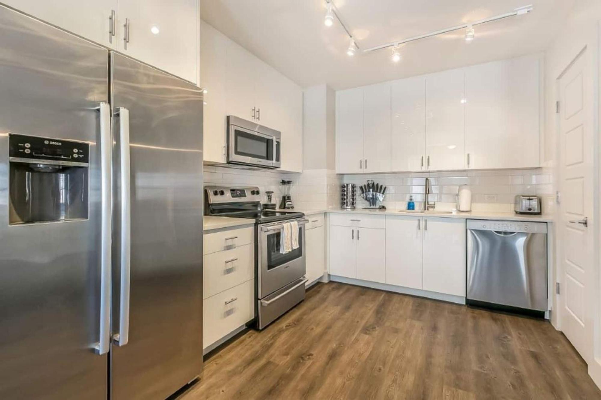Modern & Fully Furnished Apartments In The Heart Of The City Новый Орлеан Экстерьер фото